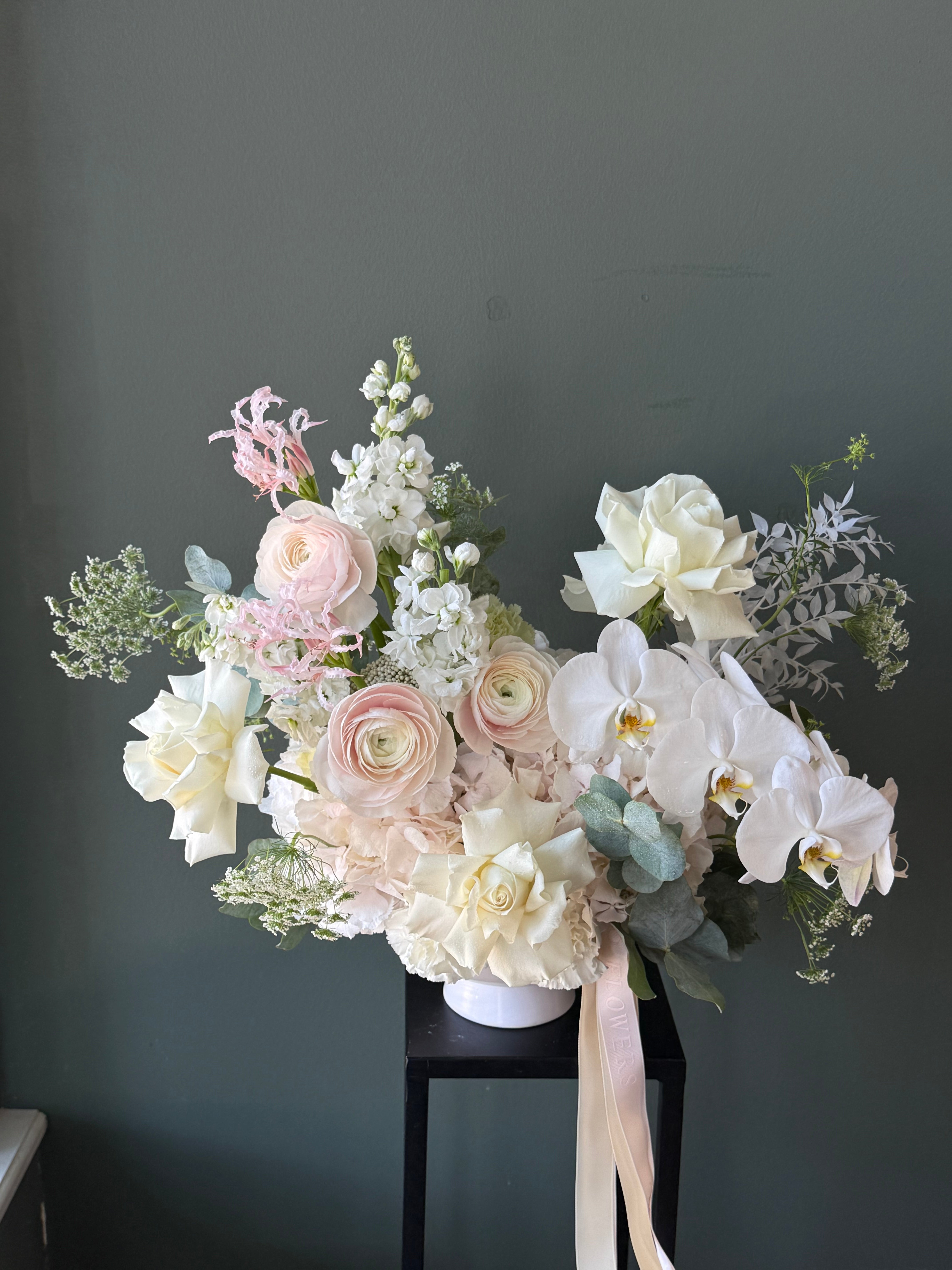 “Custom Design Vase” Premium Collection