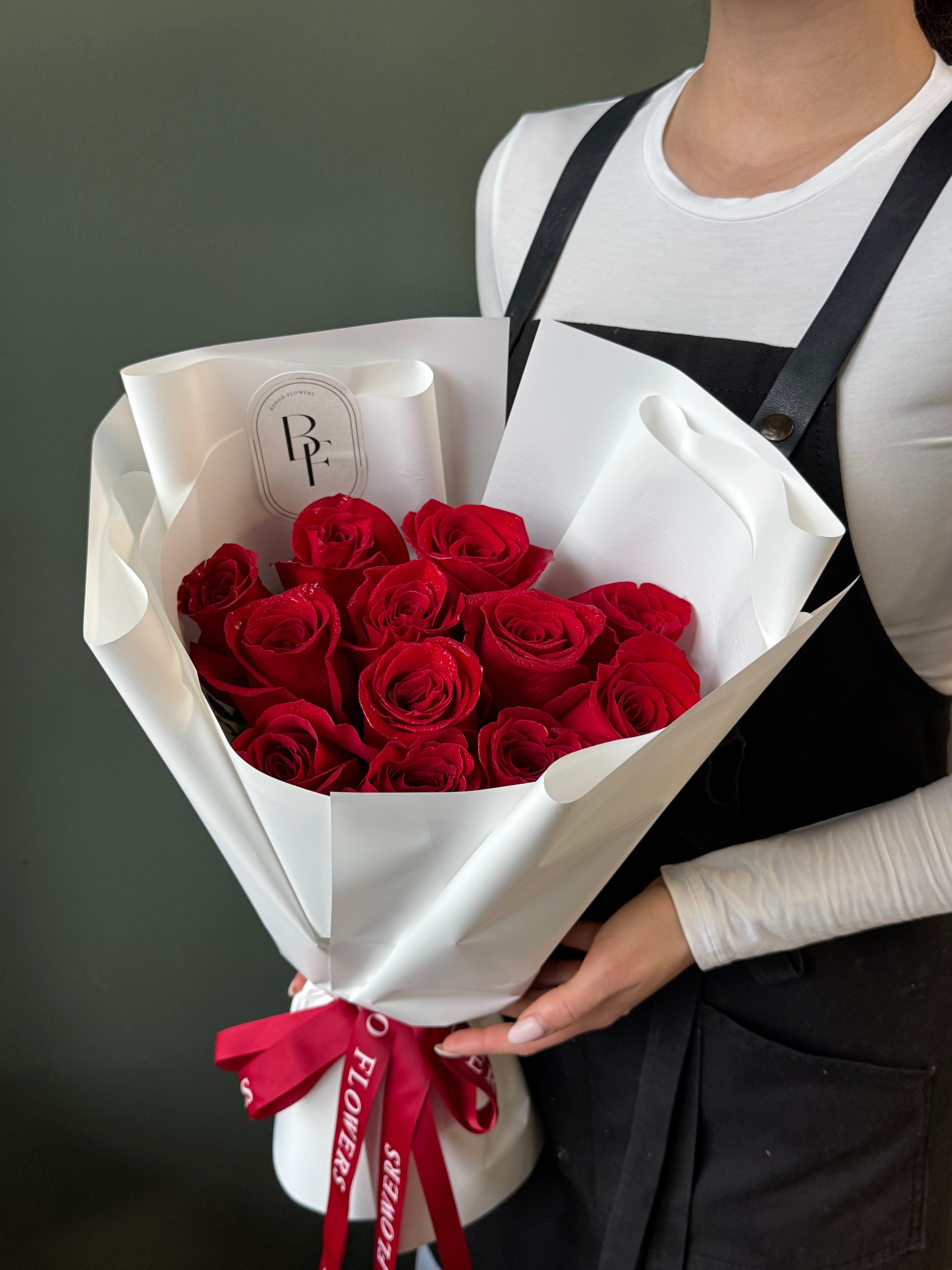 “Dozen of red roses”