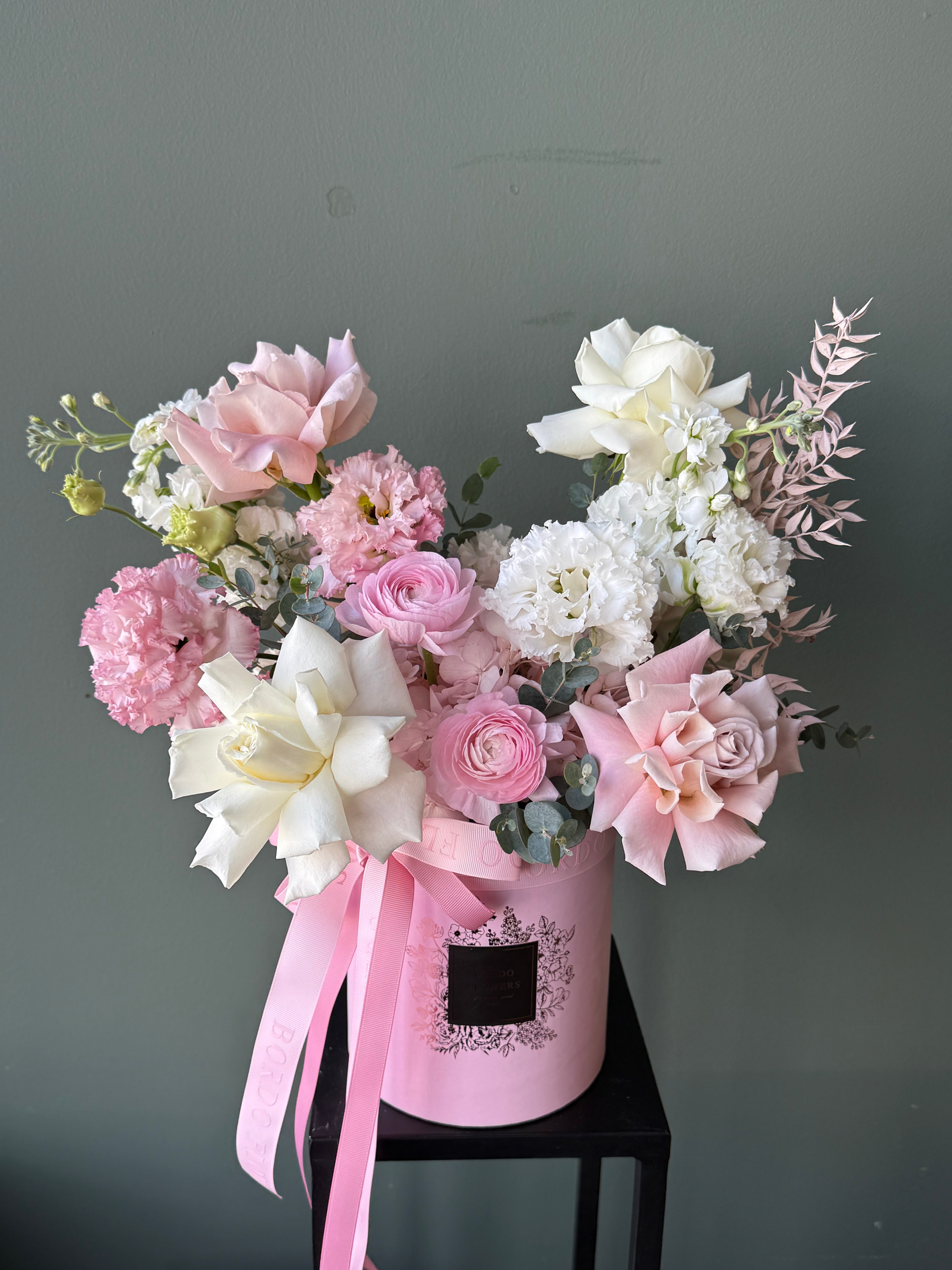 "Pink Dreams" bouquet in Chicago, elegant fresh flower arrangement for same-day delivery