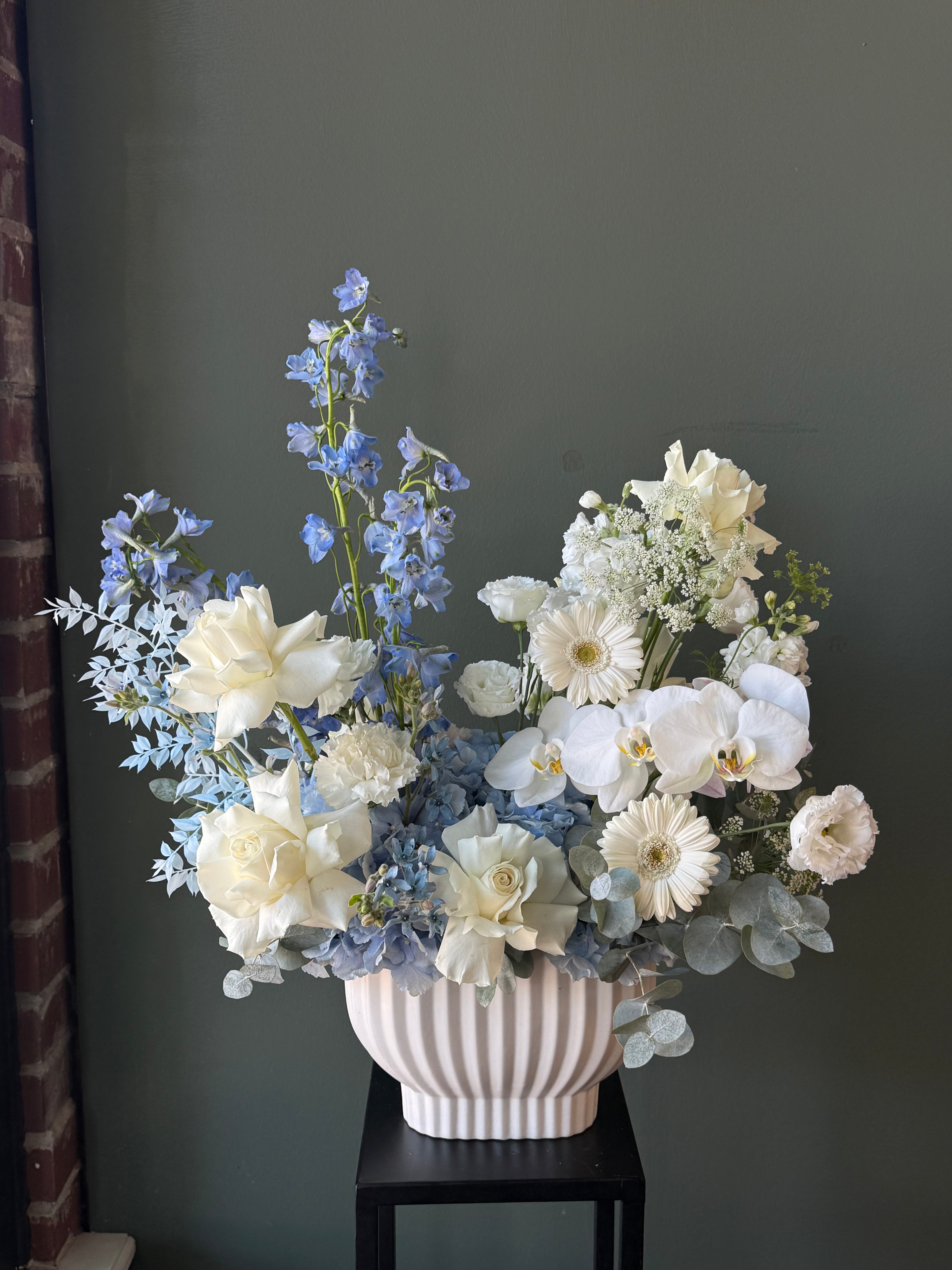 “Custom Design Vase” Premium Collection