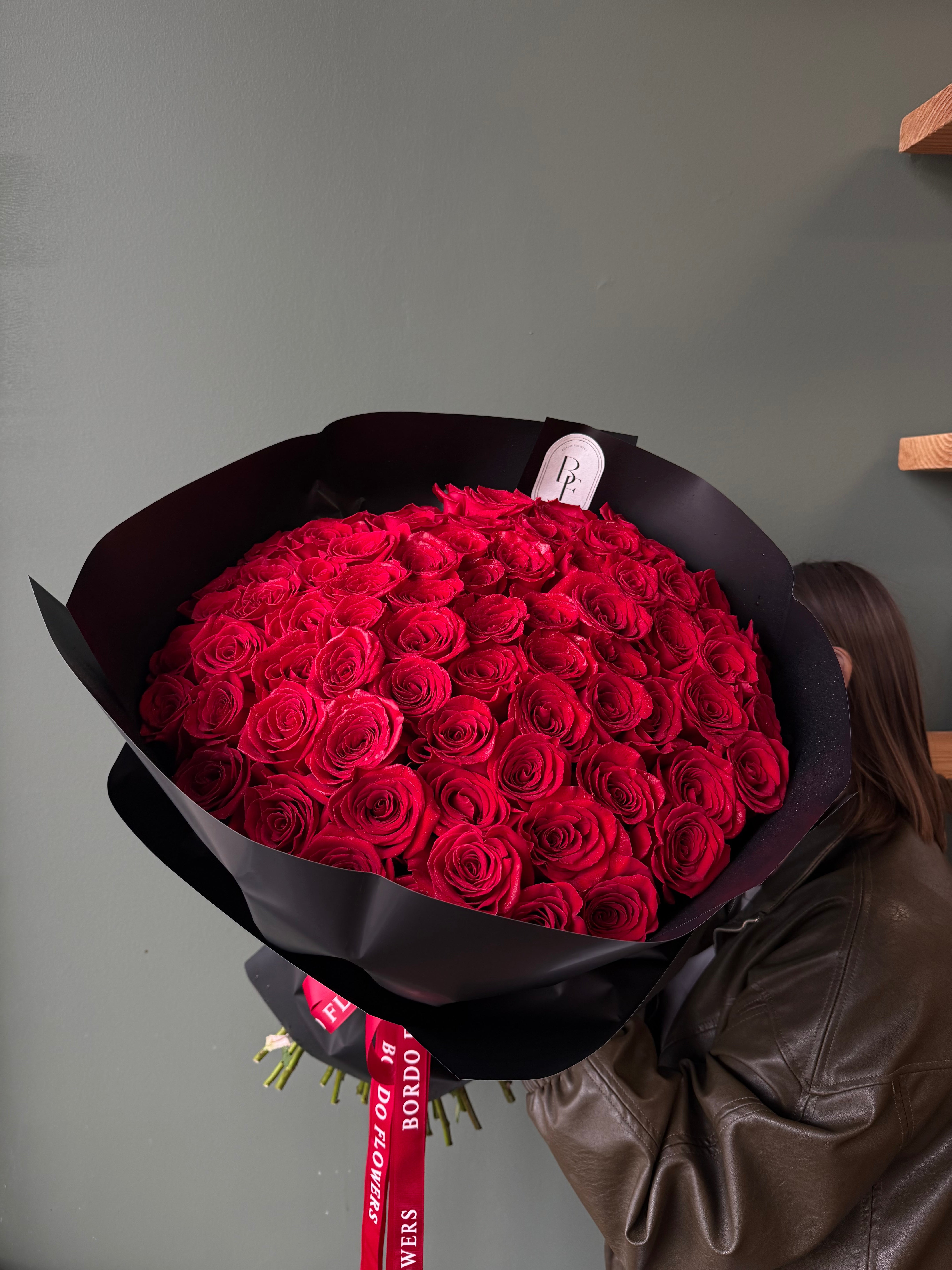 “50 red roses in a bouquet”