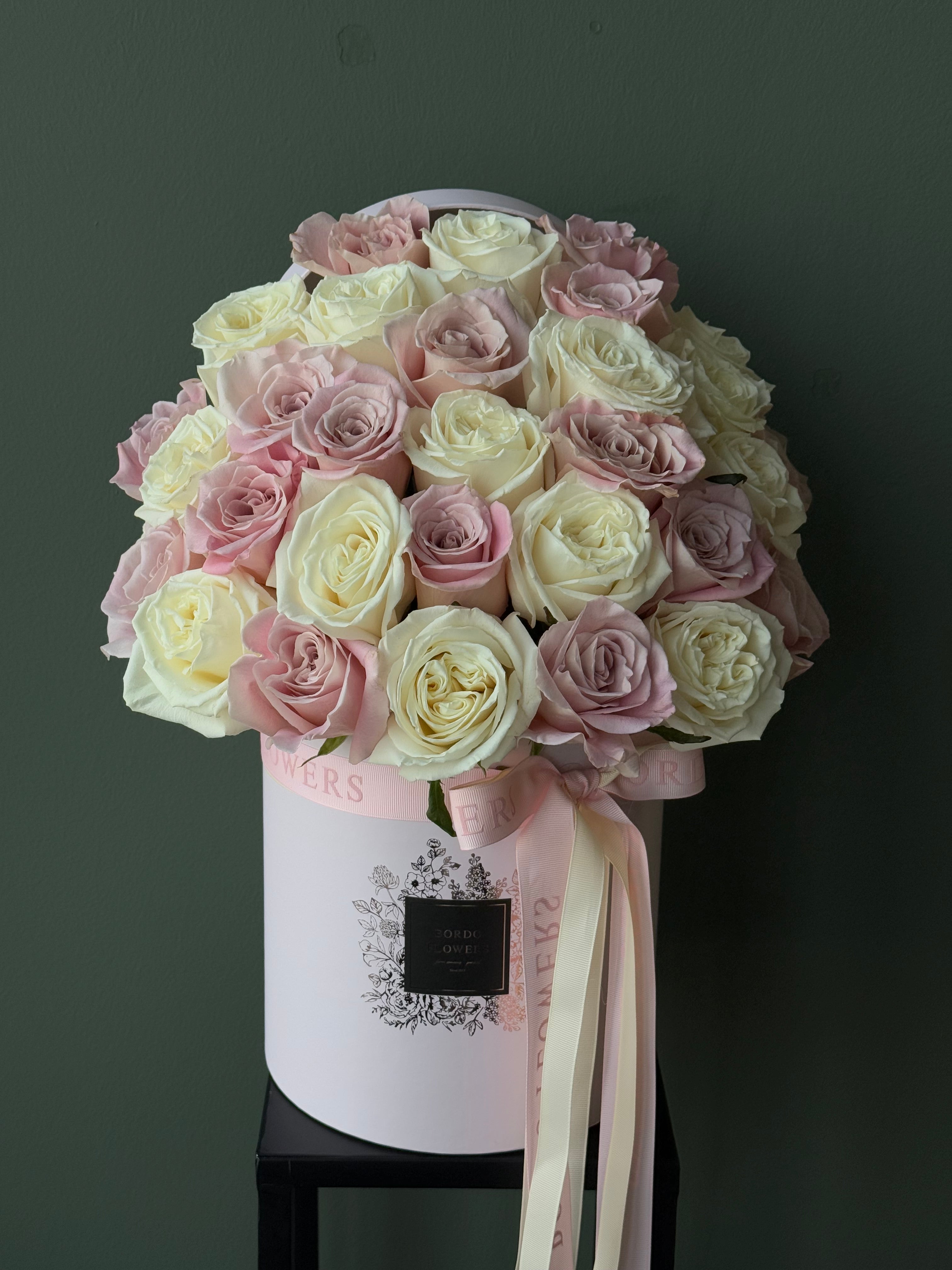 "Faith" bouquet in Chicago, elegant fresh flower arrangement for same-day delivery