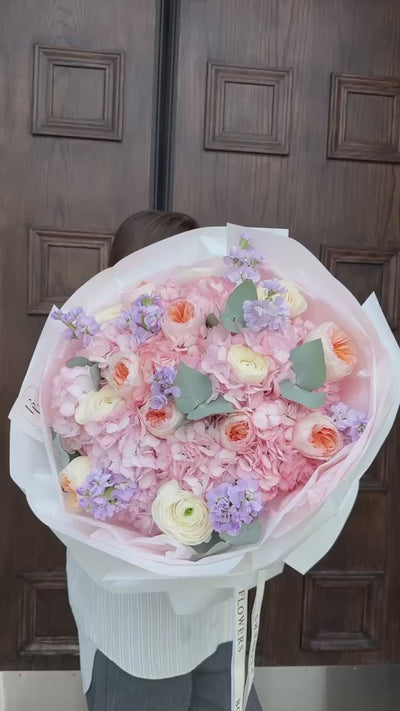Lilybeth bouquet in Chicago, elegant fresh flower arrangement for same-day delivery
