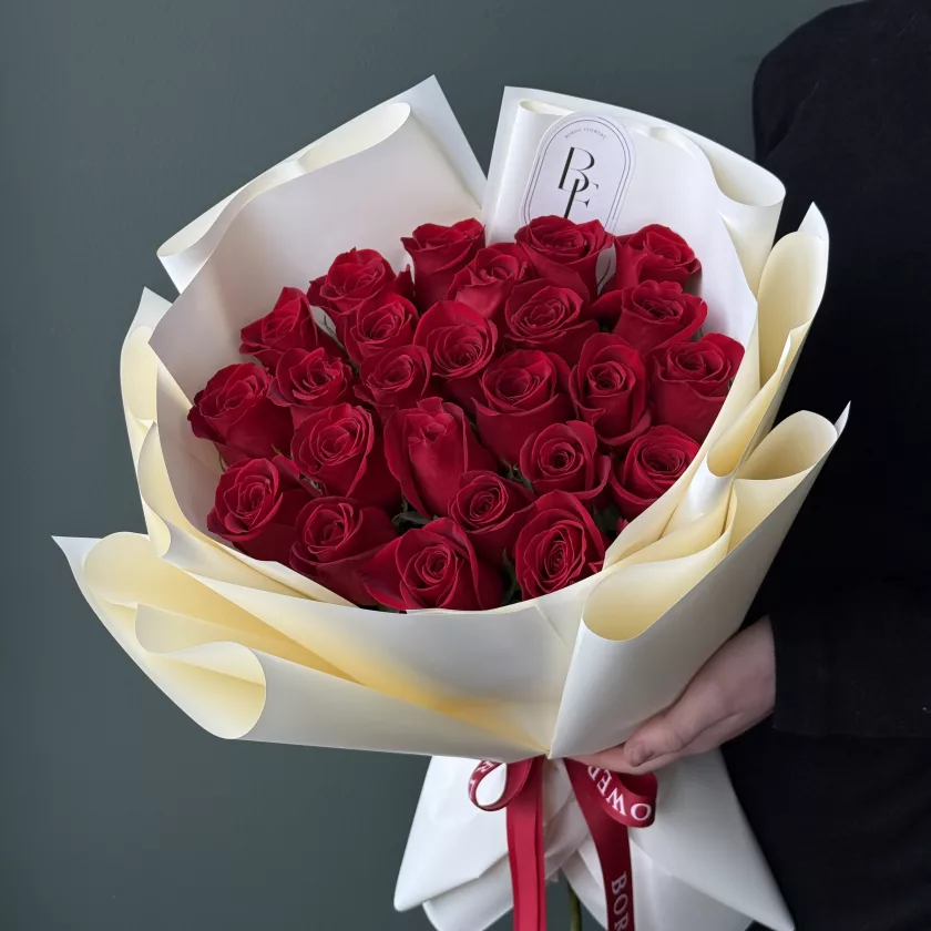 “2 Dozen of red roses”